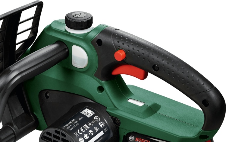 Цепная пила Bosch UniversalChain 18