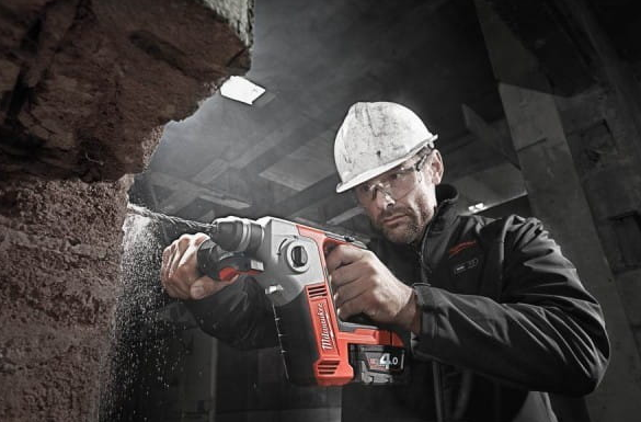 Аккумуляторный перфоратор Milwaukee M18 BH-0
