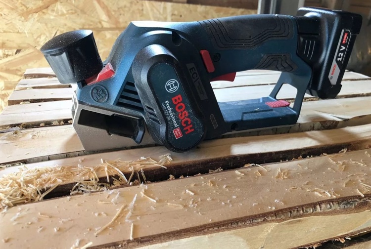 Рубанок BOSCH GHO 12V-20 Professional БЕЗ АКБ