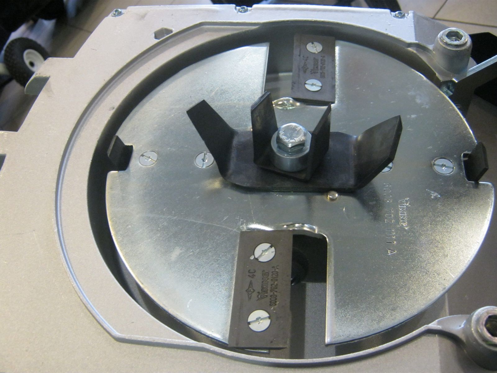 Измельчитель электрический Viking GE 250.1