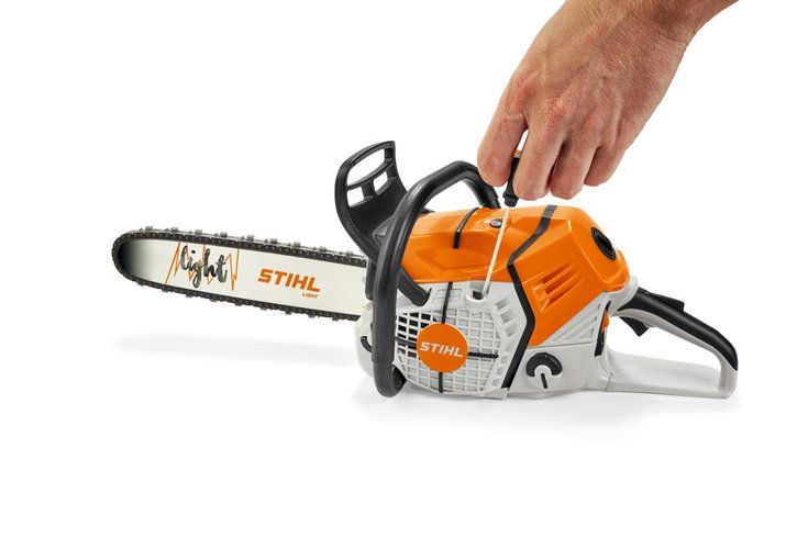 Игрушечная пила на батарейках в стиле STIHL MS 500i