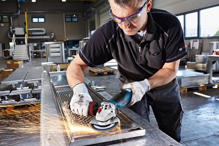 Угловая шлифмашина GWS 19-125 CIE Professional