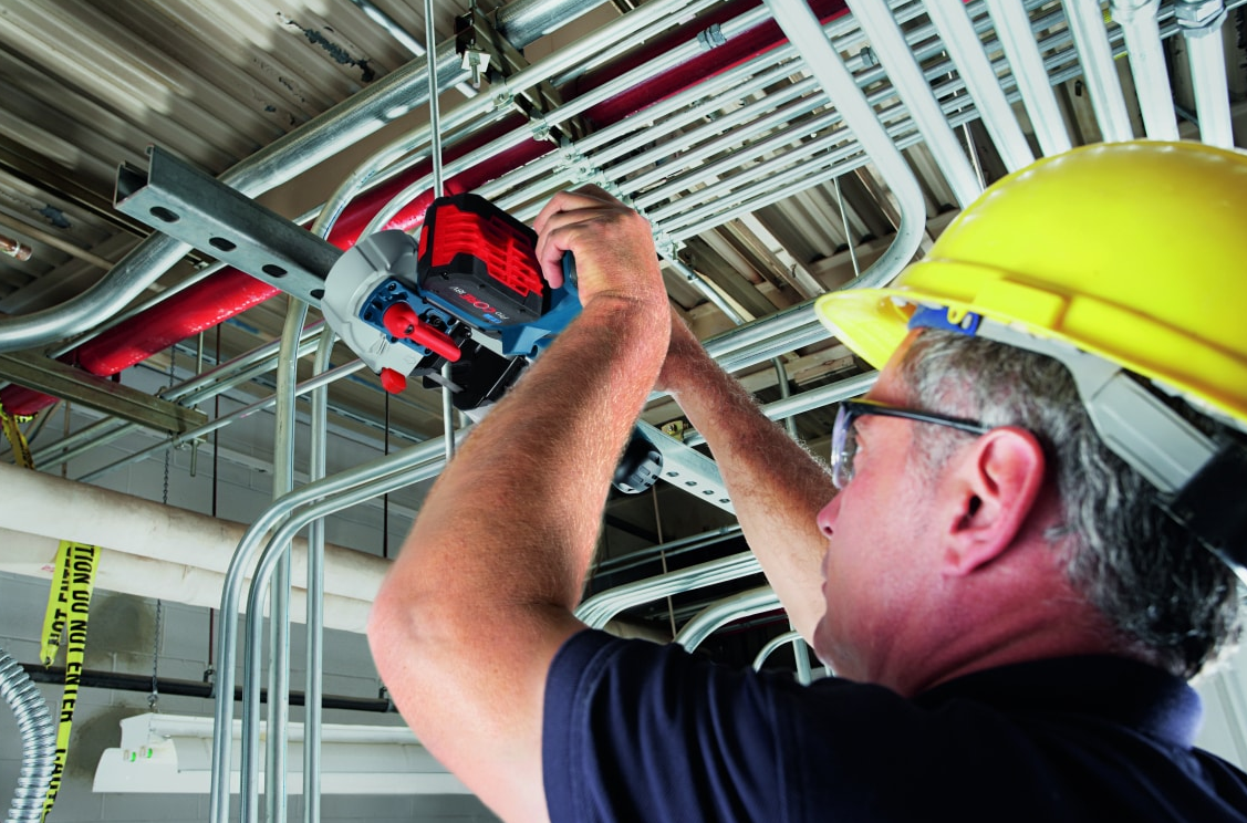 Аккумуляторная ленточная пила Bosch GCB 18V-63 СОЛО