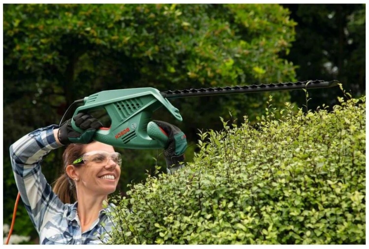 Электрический кусторез Bosch EasyHedgeCut 45