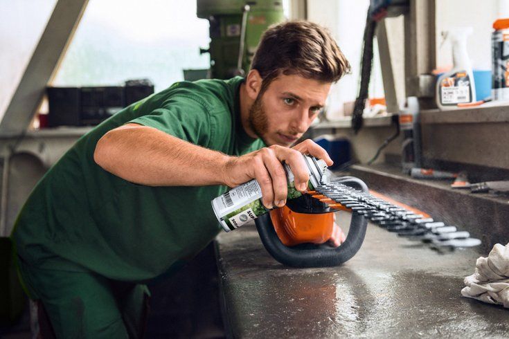 Игрушечная пила на батарейках в стиле STIHL MS 500i