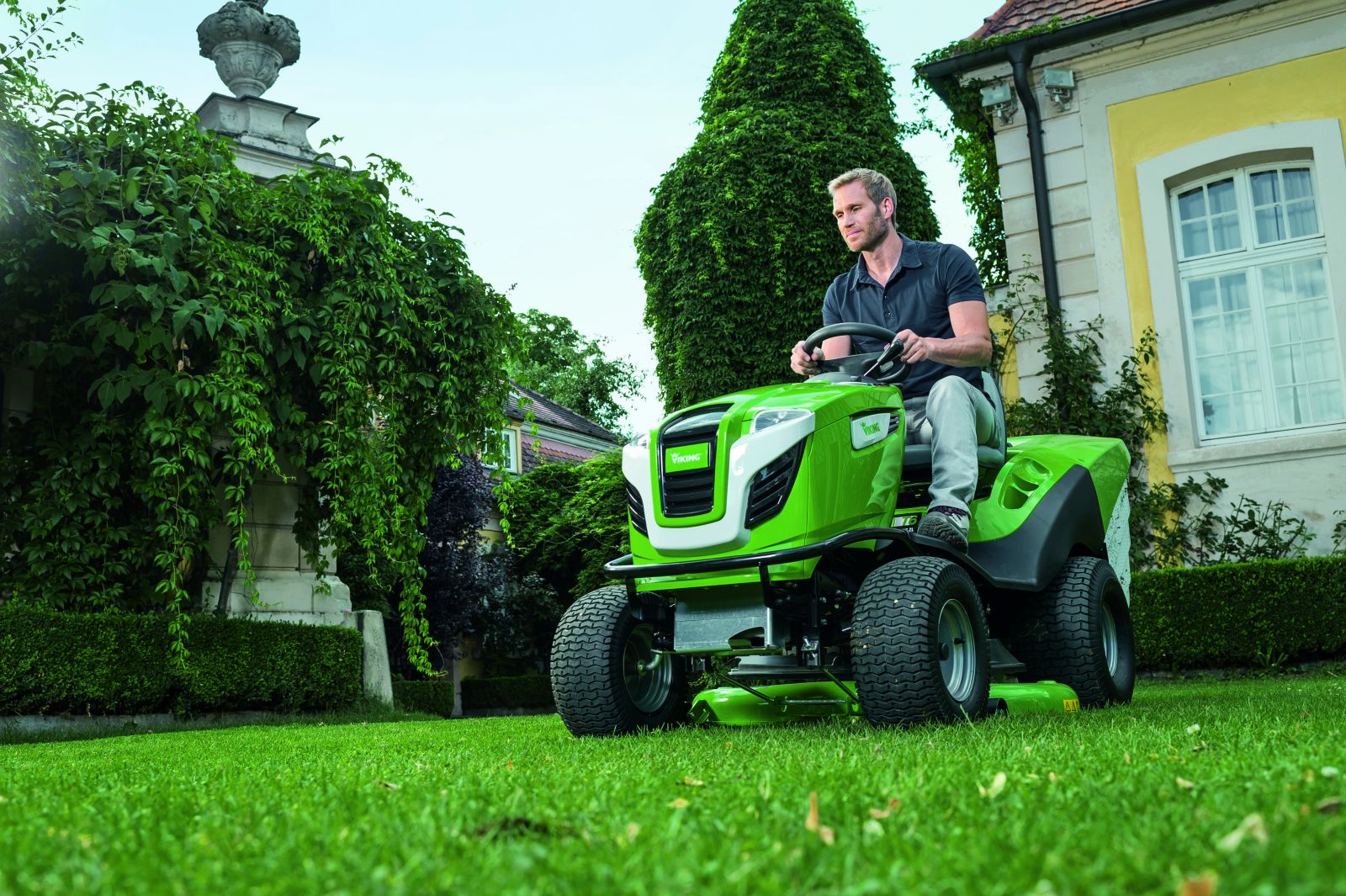 Трактор-газонокосилка VIKING MT-6127.1 ZL