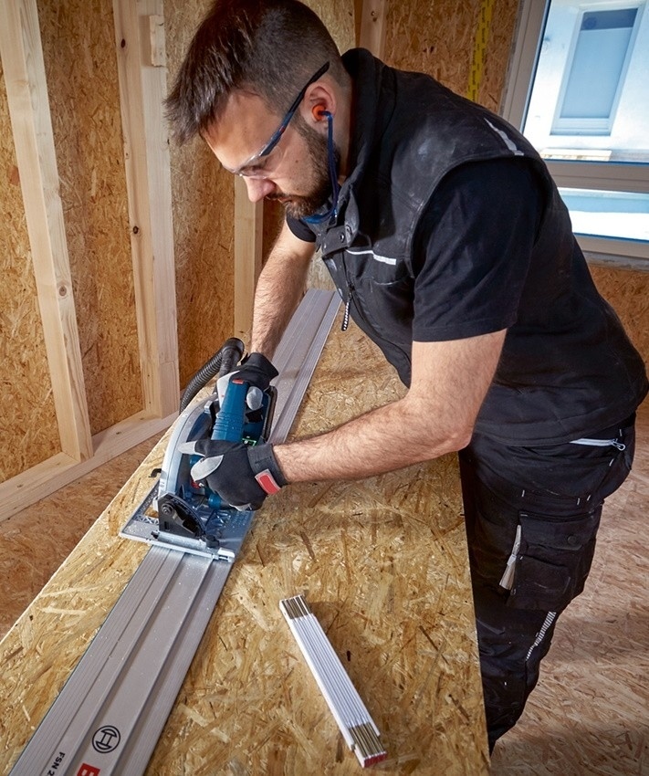 Циркулярная пила Bosch GKS 18V-68 GC Professional