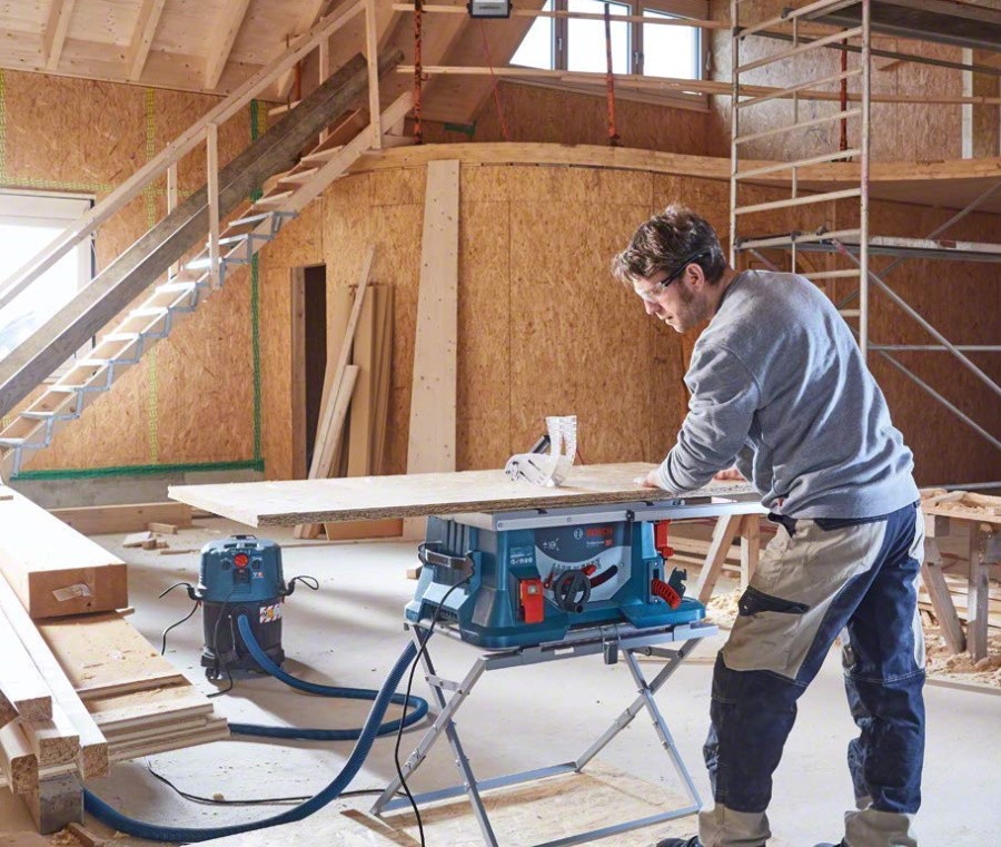 Настольная дисковая пила Bosch GTS 635-216