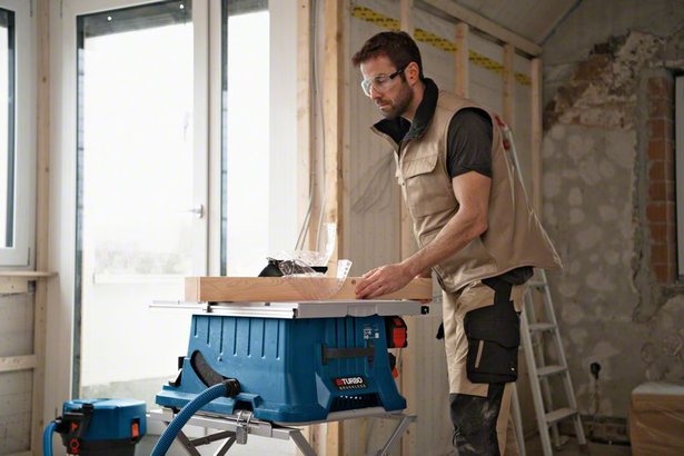 Циркулярная пила Bosch GTS 18V-216 Professional