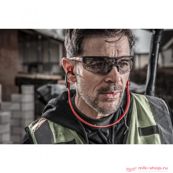 Очки защитные улучшенные Milwaukee ENHANCED серые