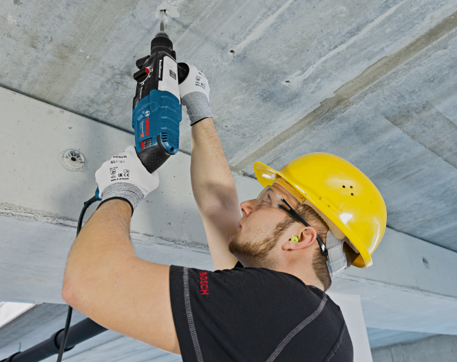 Профессиональный набор: перфоратор GBH 2-28 + 11 сверл SDS plus в L-case